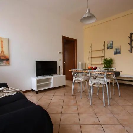 Shakira Apartment Parma