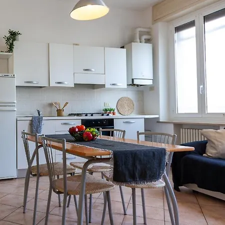 Apartment Shakira