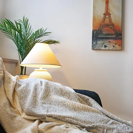 Shakira Apartment