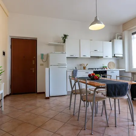 Apartment Shakira
