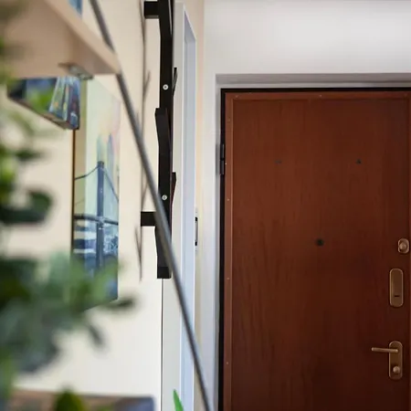 Shakira Apartment Parma