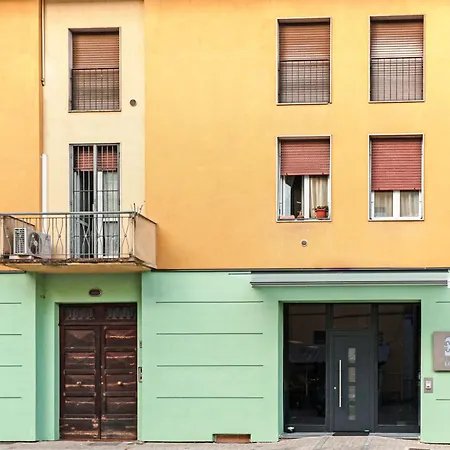 Shakira Apartment *
