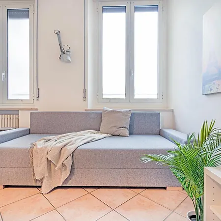 Shakira Apartment *